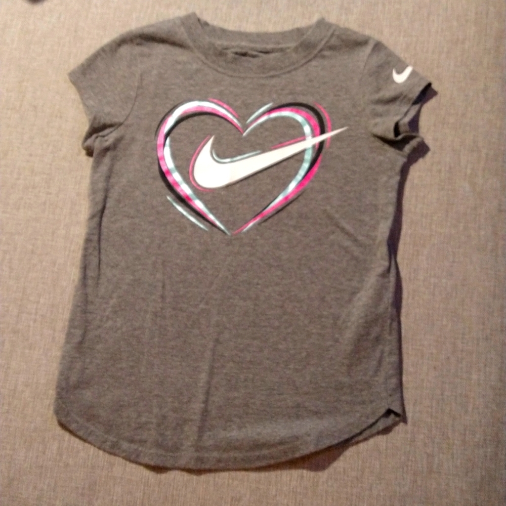 Nike tee